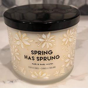 Brand New Bath & Body Works “Spring Has Sprung” Easter Morning 3 Wick Candle